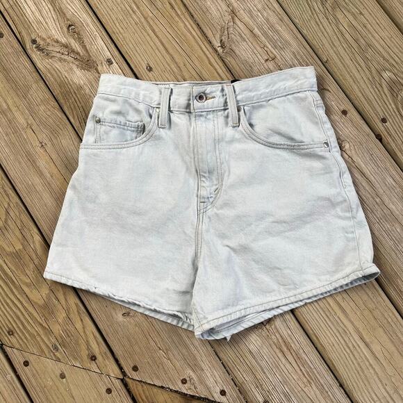 Levi's Silver Tab Mom Shorts Light Wash 100% Cotton Size 28" - Picture 1 of 6